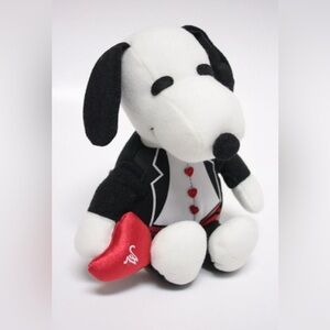 TUXEDO SNOOPY VALENTINE Heart Whitman's Chocolate Peanuts Plush Puppy Dog Gift
